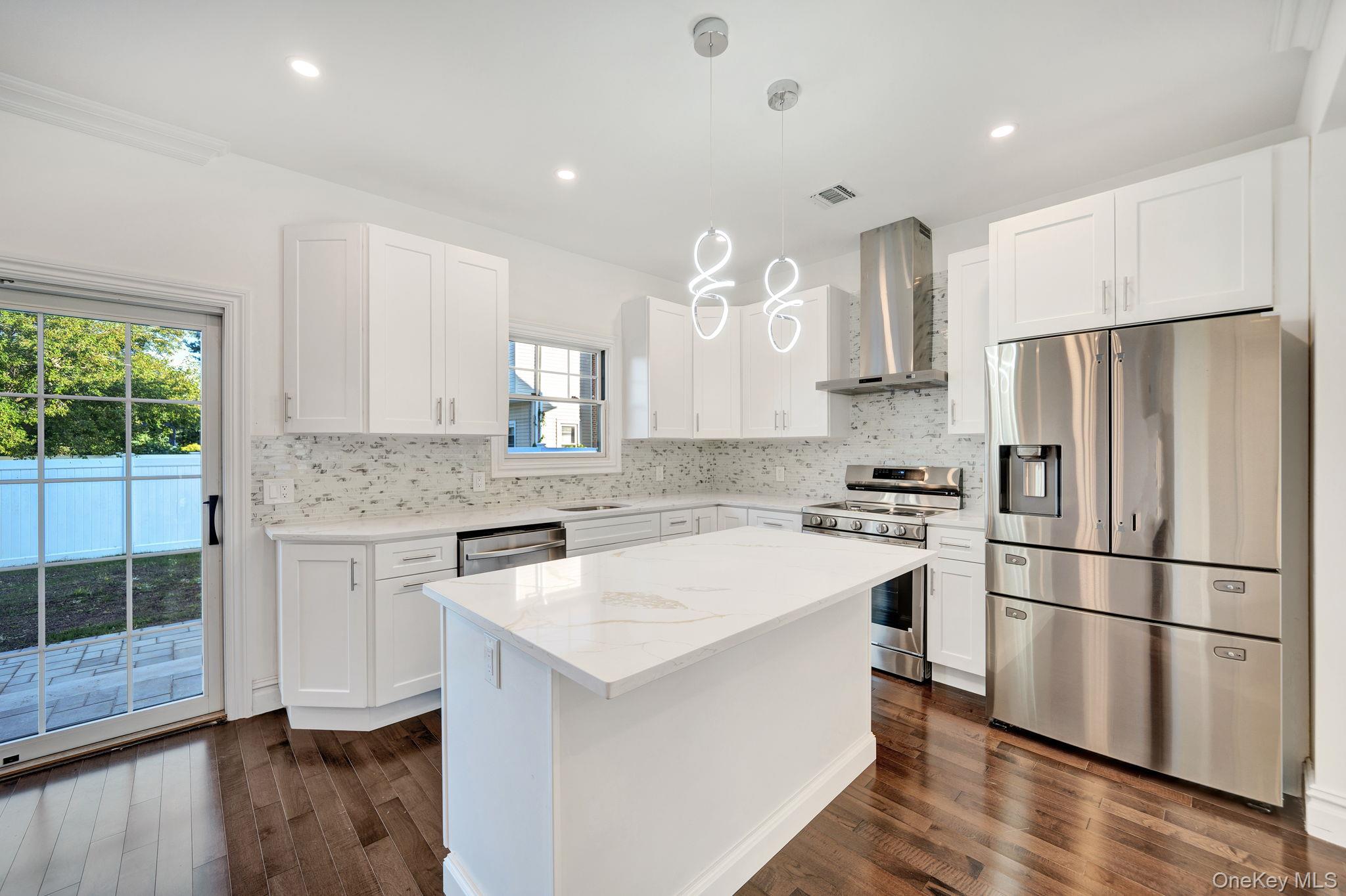 #6 photo, 47 E. Cherry Street, Hicksville , NY 11801