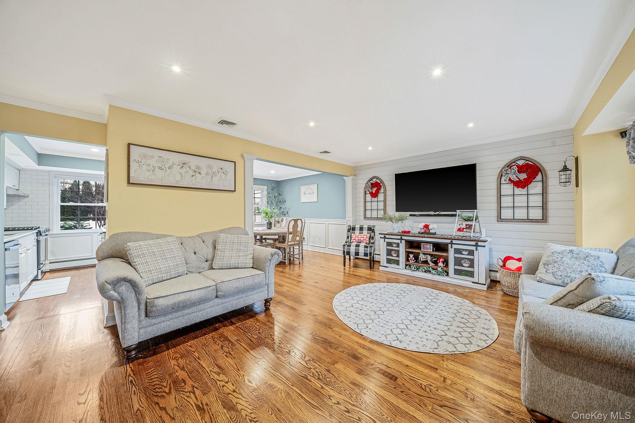 #11 photo, 68 Elder Drive, Commack , NY 11725