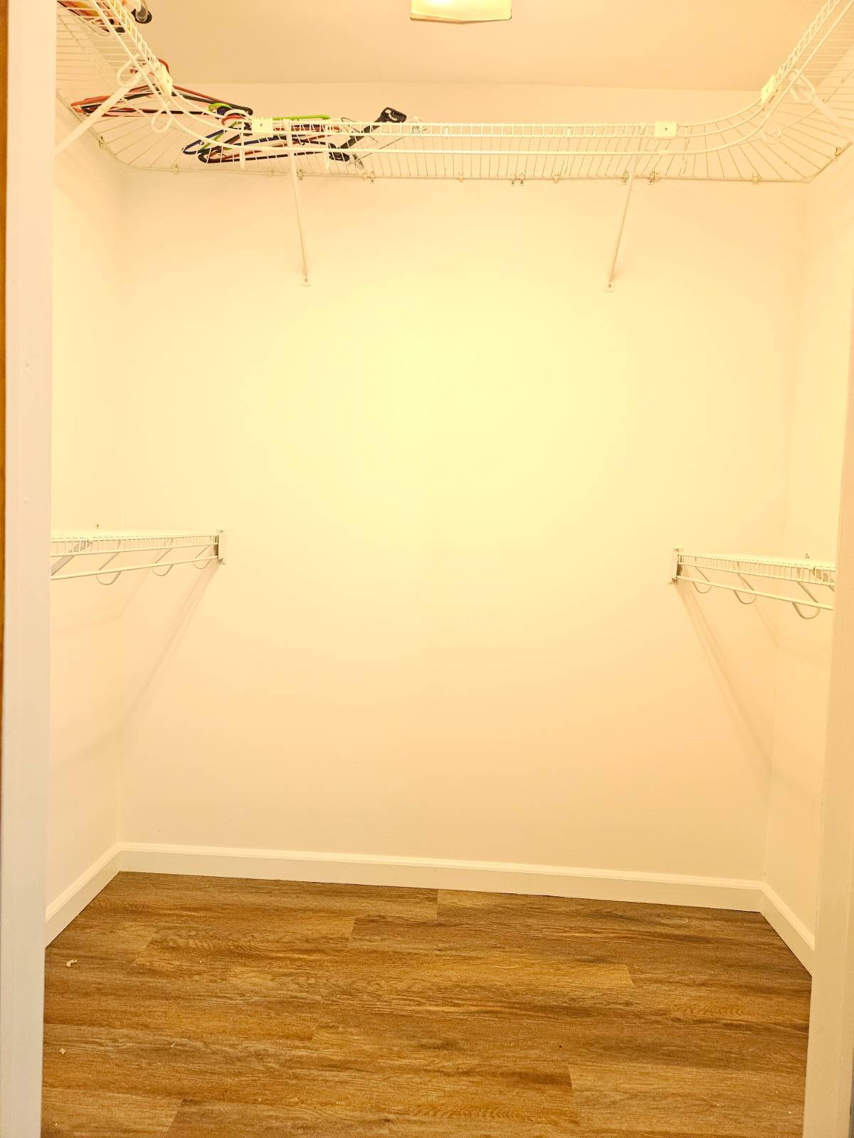 #25 photo, 200 CENTRAL AVE, Bohemia , NY 11716