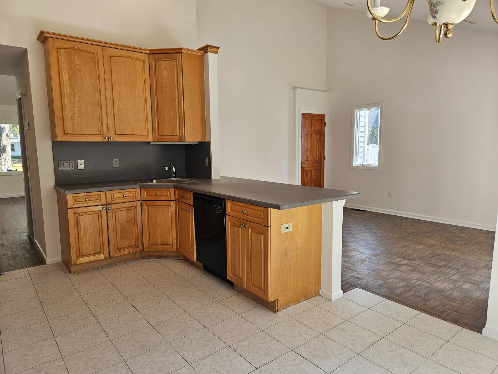 #9 photo, 200 CENTRAL AVE, Bohemia , NY 11716