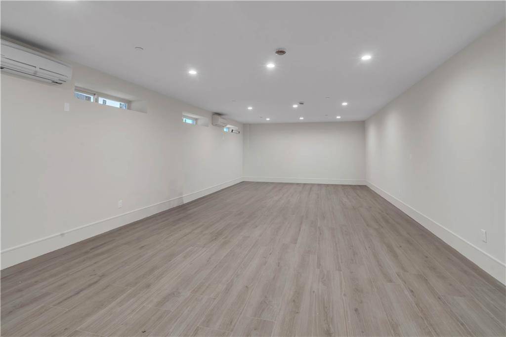 #13 photo, 372 92nd St, #1B, ब्रुकलीन Bay Ridge , NY 11209