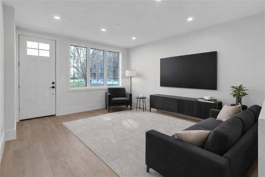 #7 photo, 372 92nd St, #1B, ब्रुकलीन Bay Ridge , NY 11209