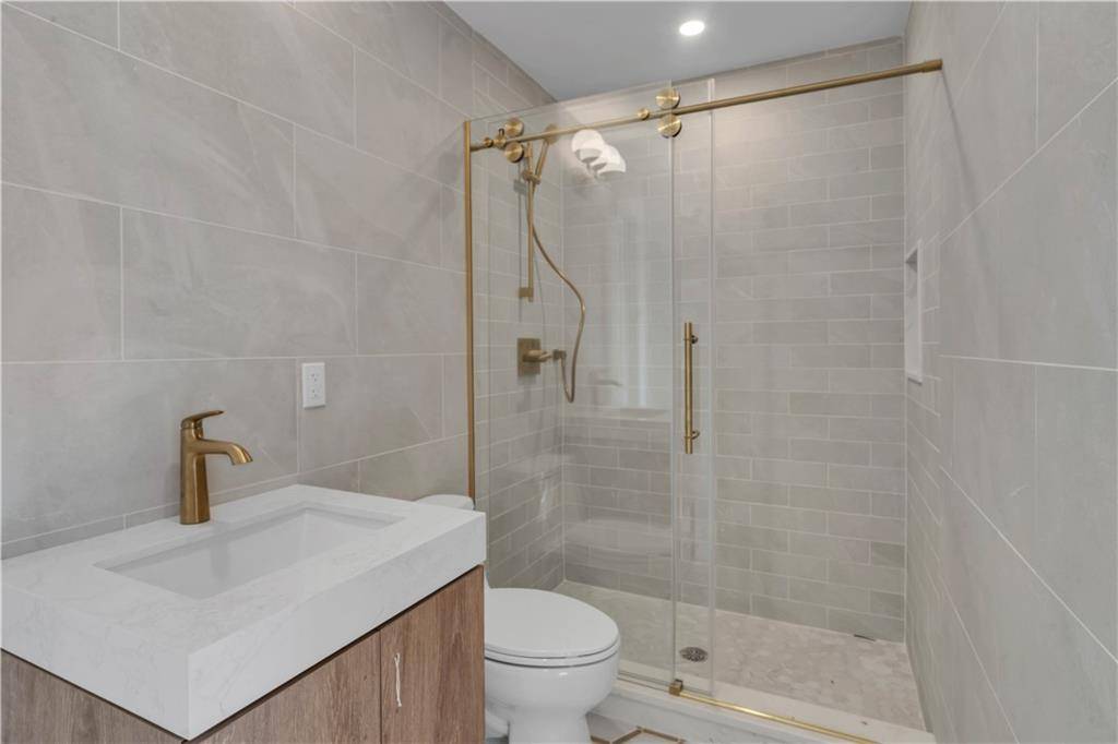 #17 photo, 372 92nd St, #2B, ब्रुकलीन Fort Hamilton , NY 11209