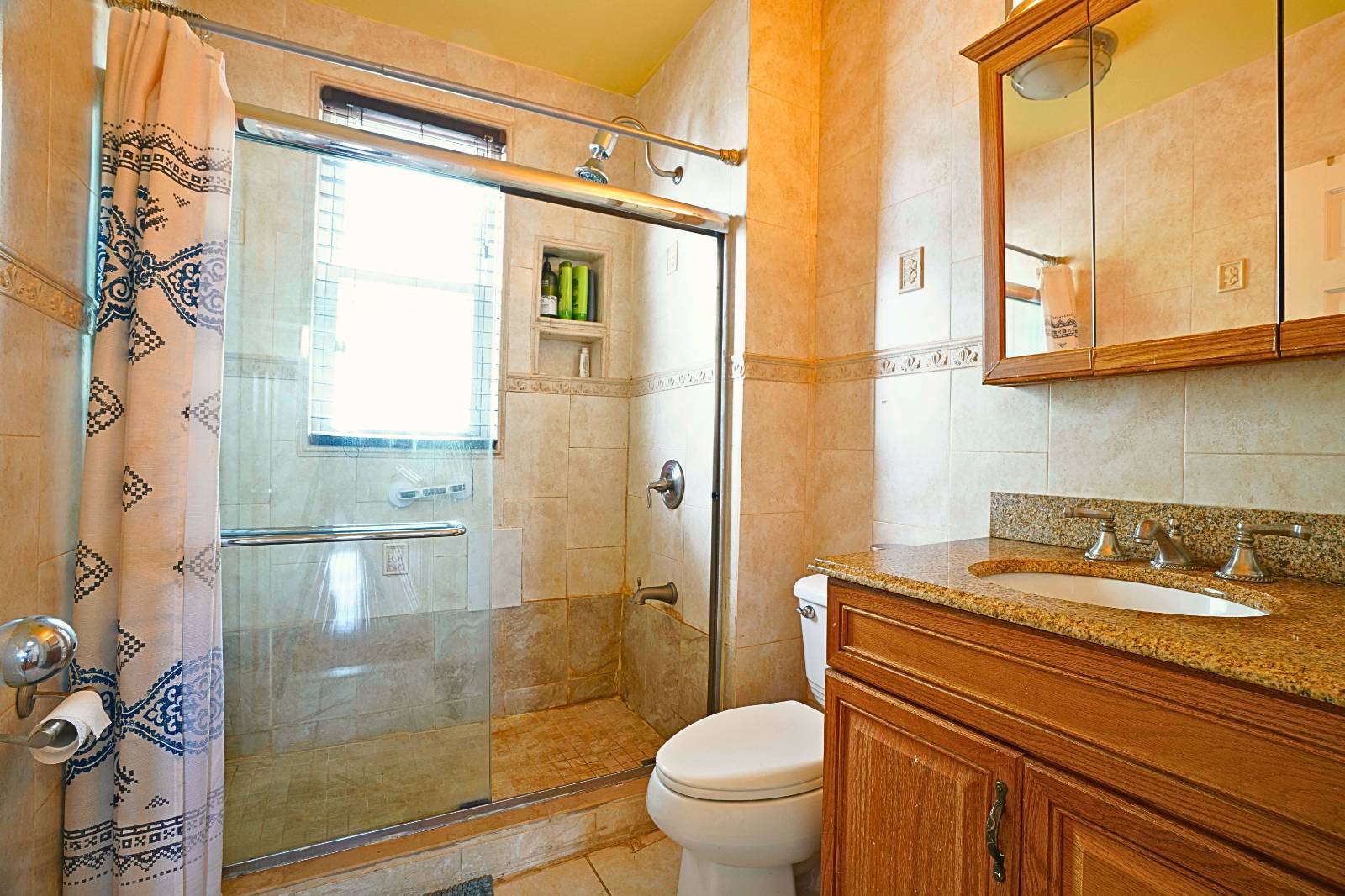 #12 photo, 5911 Fresh Pond Rd, Maspeth , NY 11378