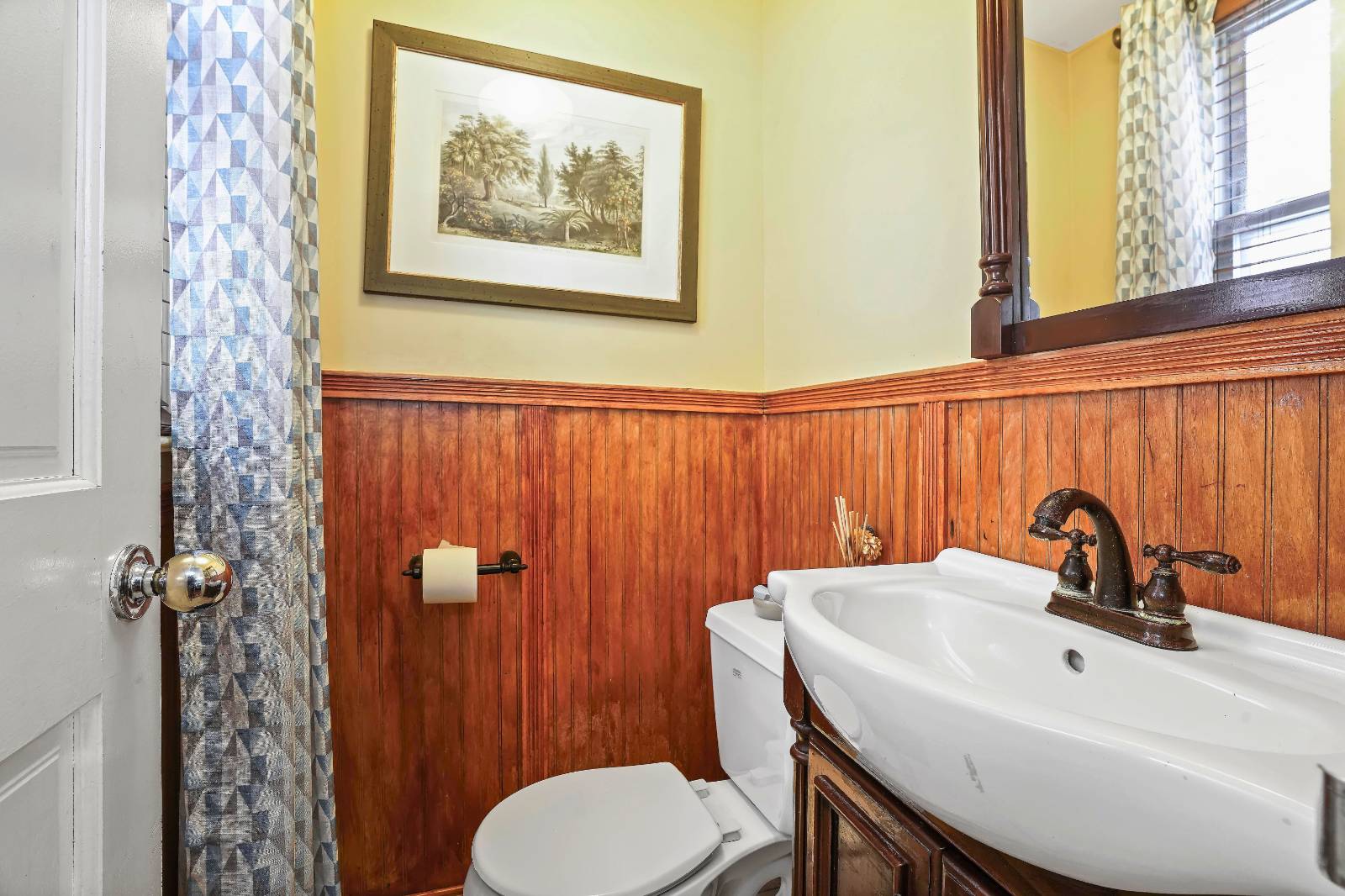 #7 photo, 5911 Fresh Pond Rd, Maspeth , NY 11378