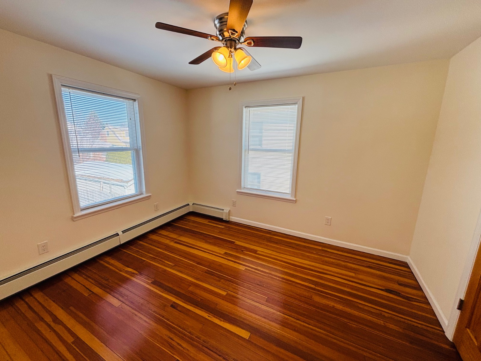 #12 photo, 27 1ST, Glen Cove , NY 11542