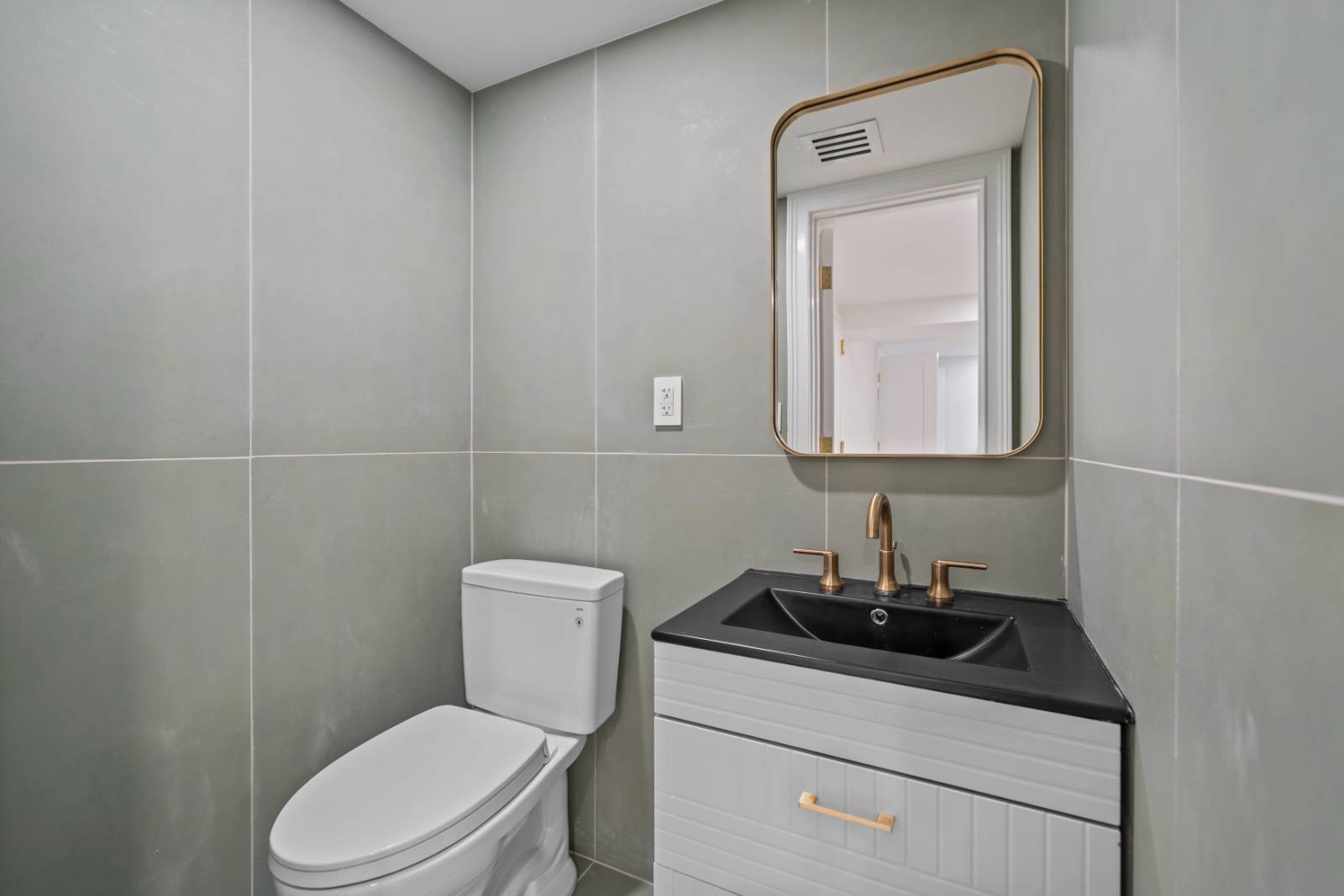 #25 photo, 2729 Bedford Ave, DITMAS PARK , NY 11210