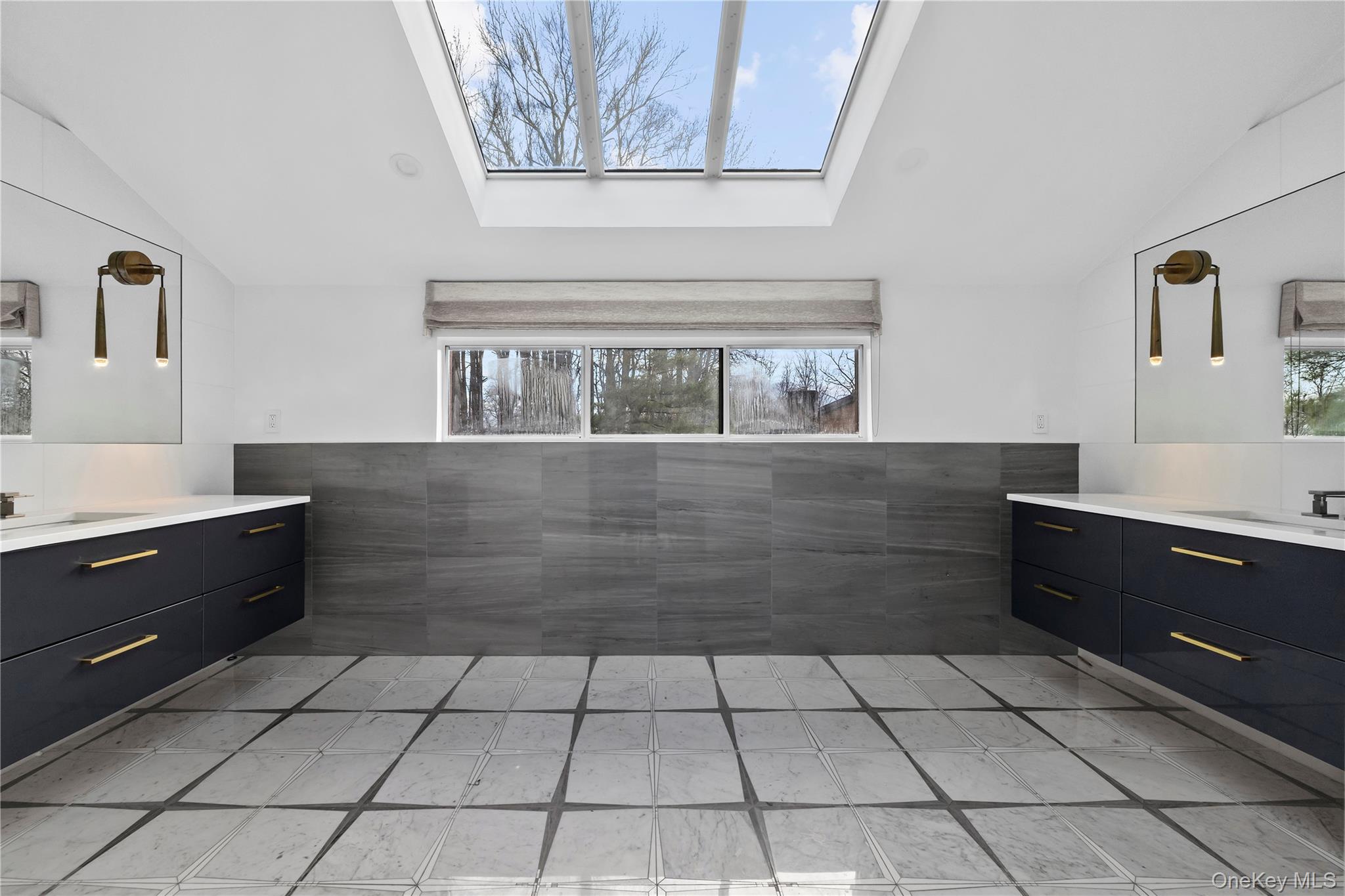 #17 photo, 1 Yale Drive, Manhasset , NY 11030