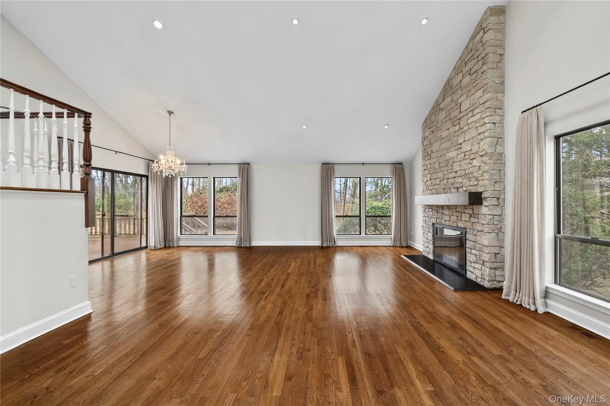 #2 photo, 1 Yale Drive, Manhasset , NY 11030