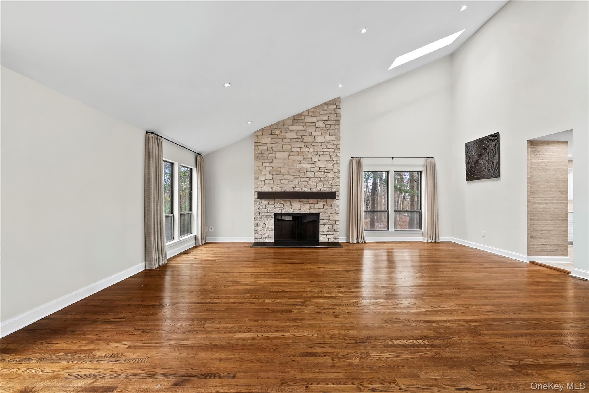 #3 photo, 1 Yale Drive, Manhasset , NY 11030