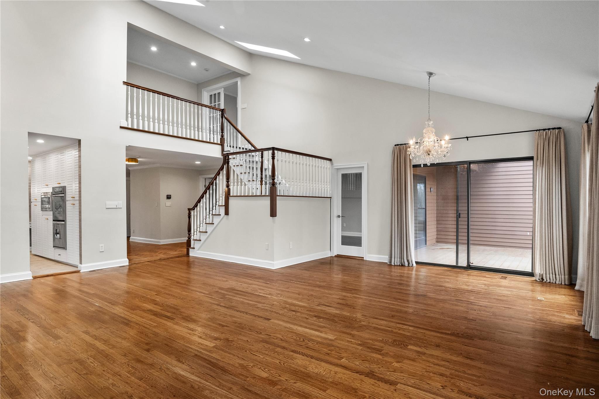 #4 photo, 1 Yale Drive, Manhasset , NY 11030