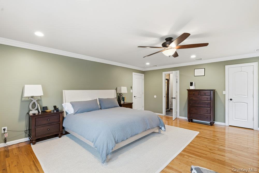 #13 photo, 1330 Bea Court, East Meadow , NY 11554