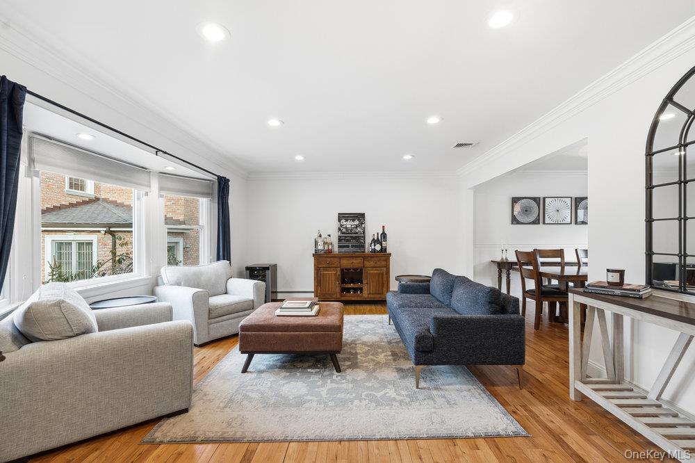 #2 photo, 1330 Bea Court, East Meadow , NY 11554