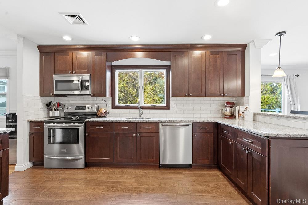 #8 photo, 1330 Bea Court, East Meadow , NY 11554