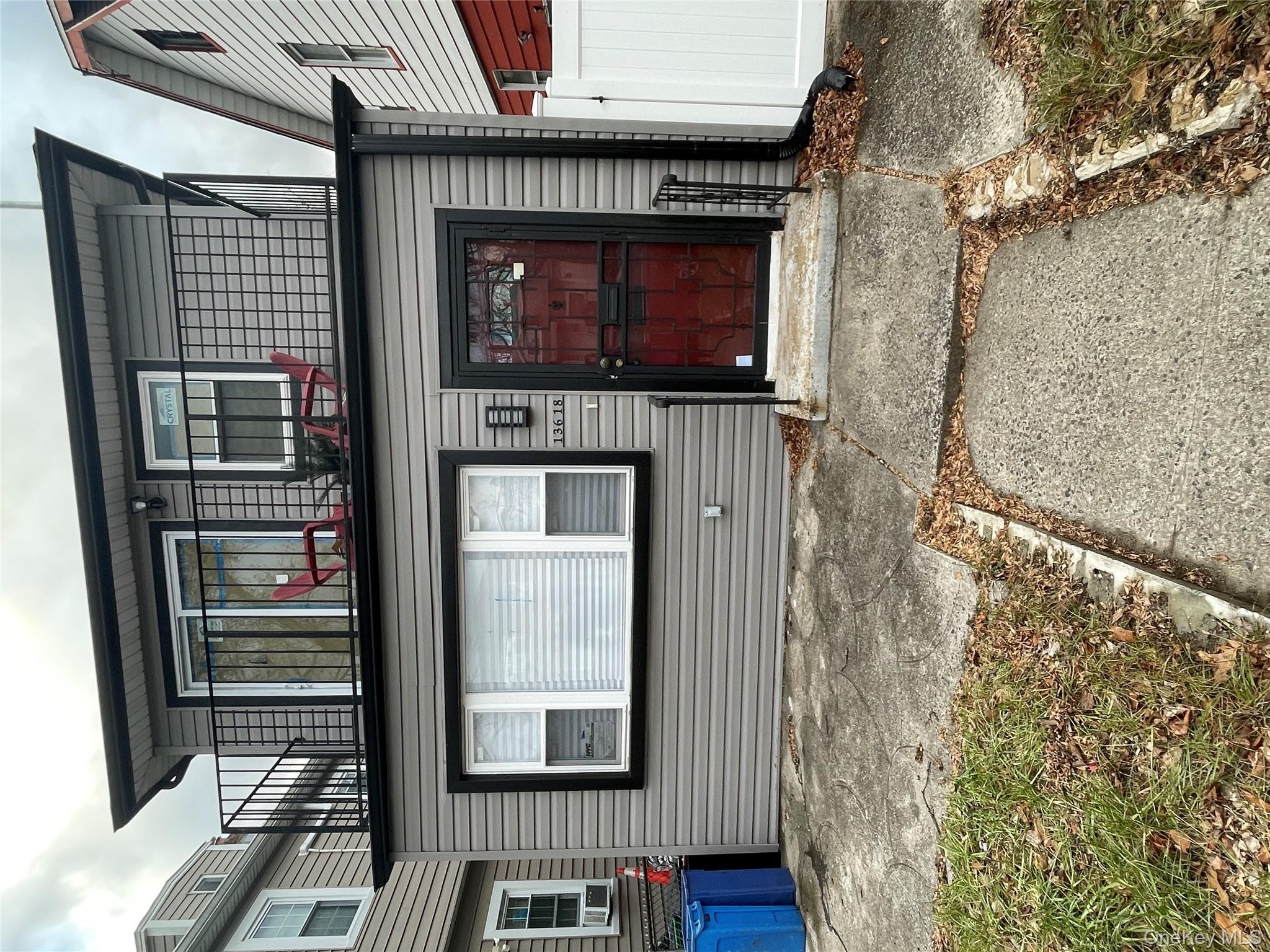 #1 photo, 136-18 221st Street, كوينز Laurelton , NY 11413