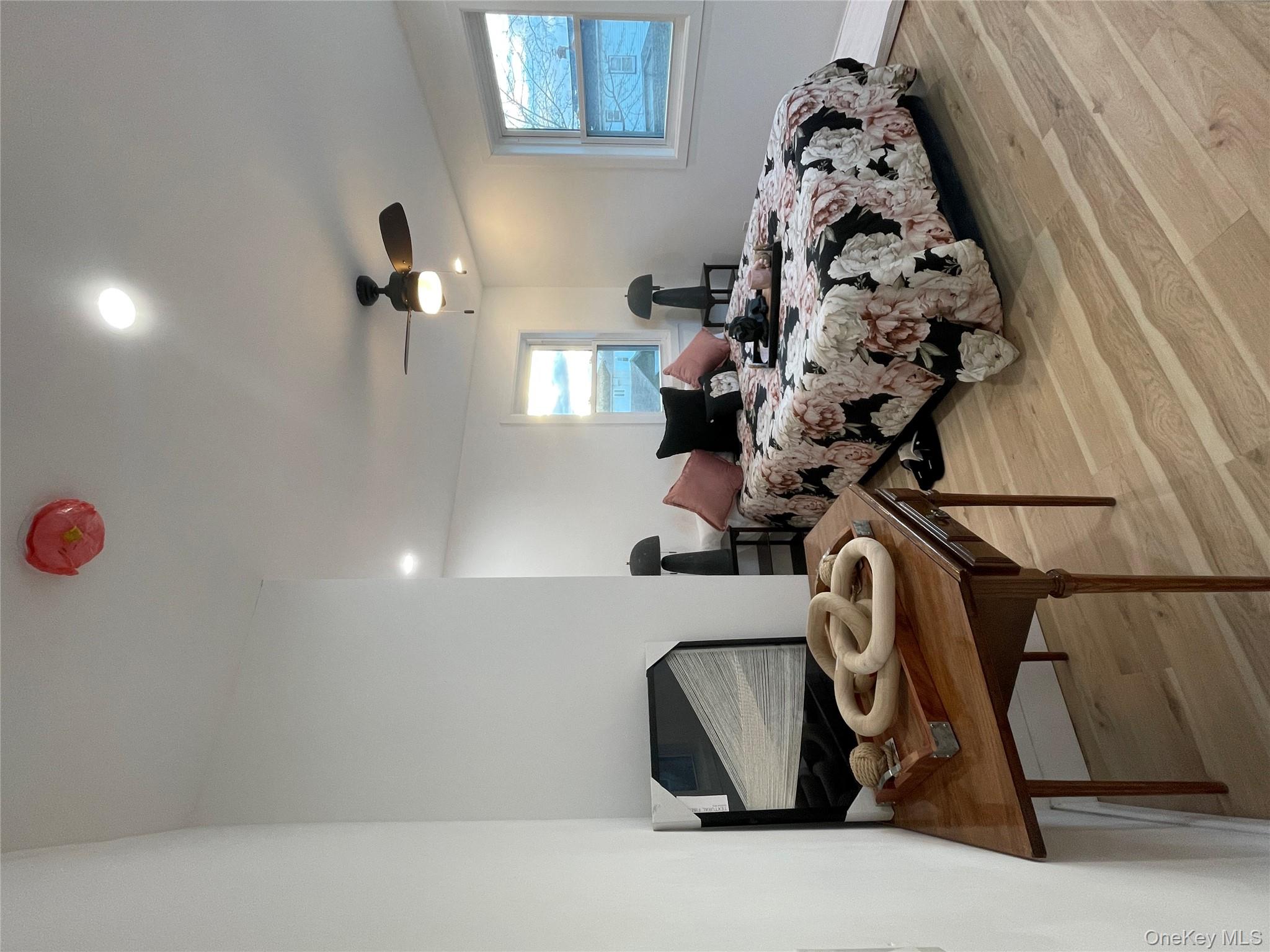 #12 photo, 136-18 221st Street, كوينز Laurelton , NY 11413