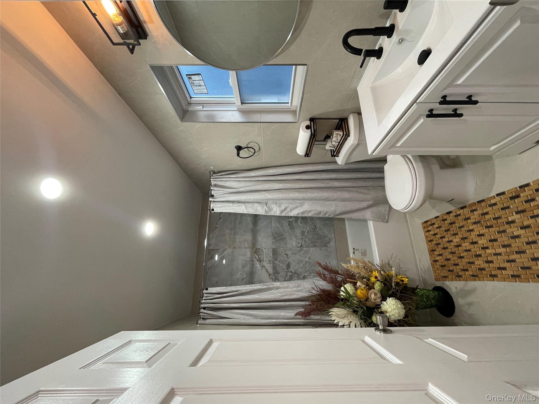 #5 photo, 136-18 221st Street, كوينز Laurelton , NY 11413