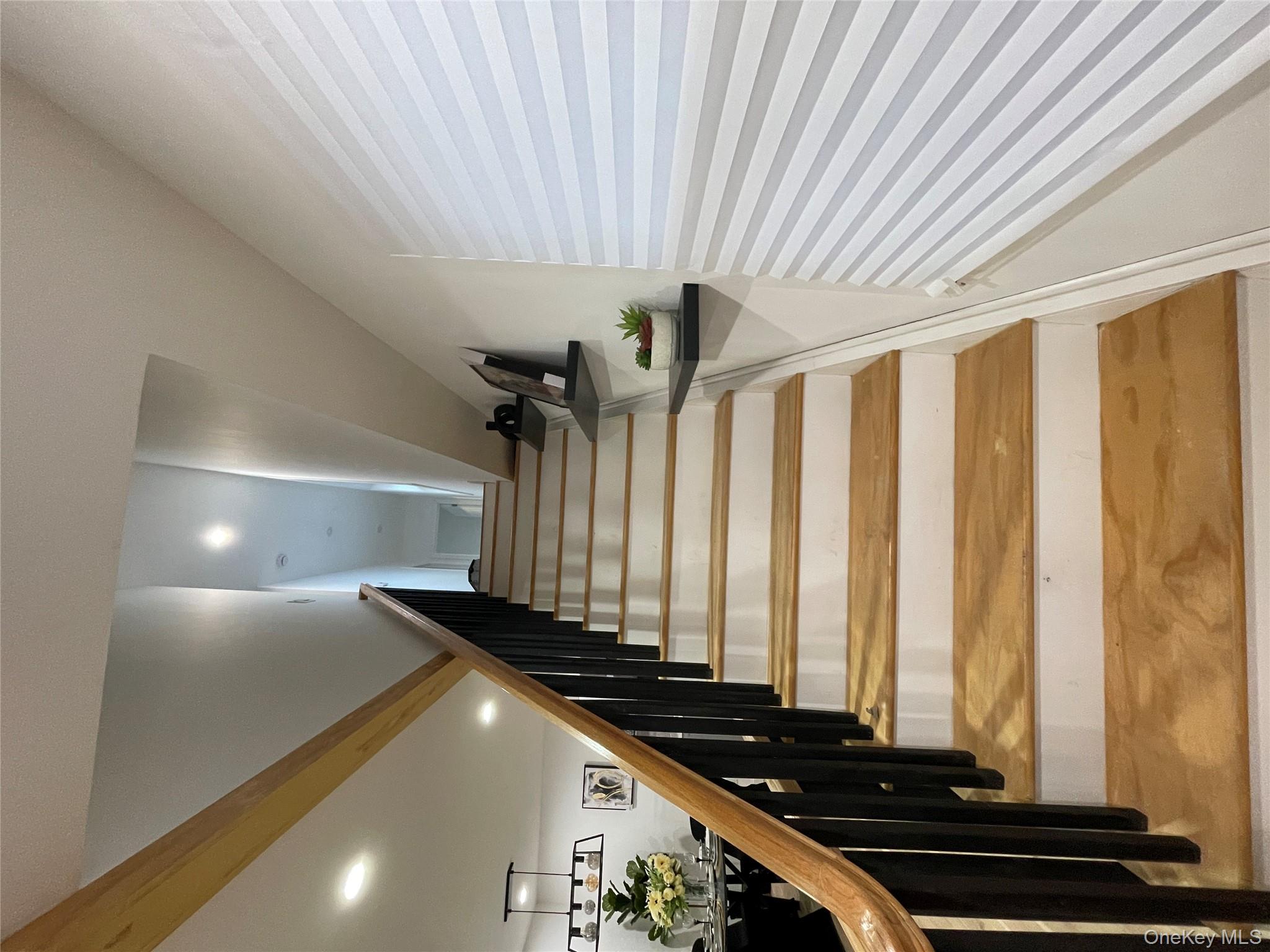 #7 photo, 136-18 221st Street, كوينز Laurelton , NY 11413