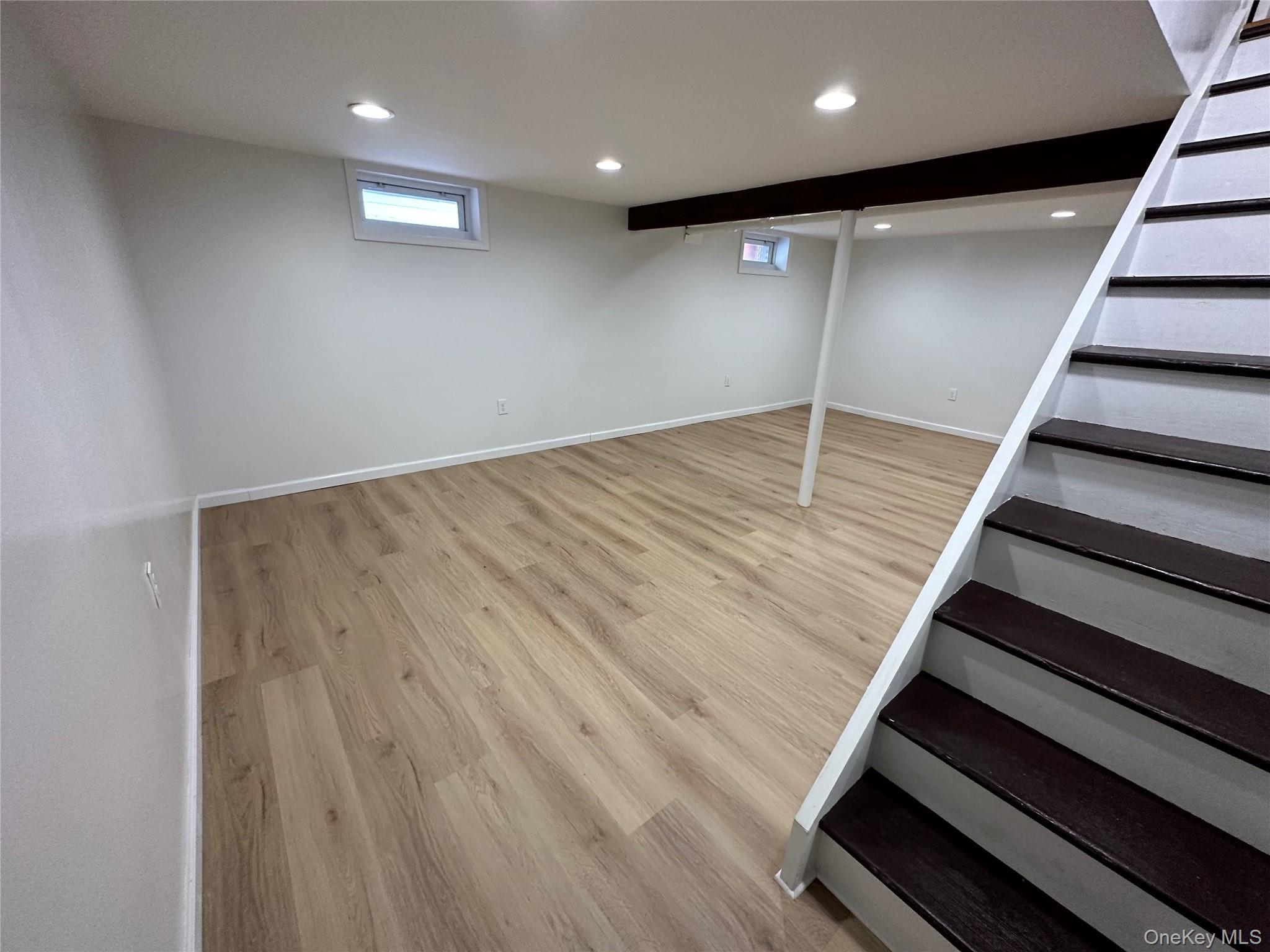 #13 photo, 75 Cornwell Avenue, Williston Park , NY 11596