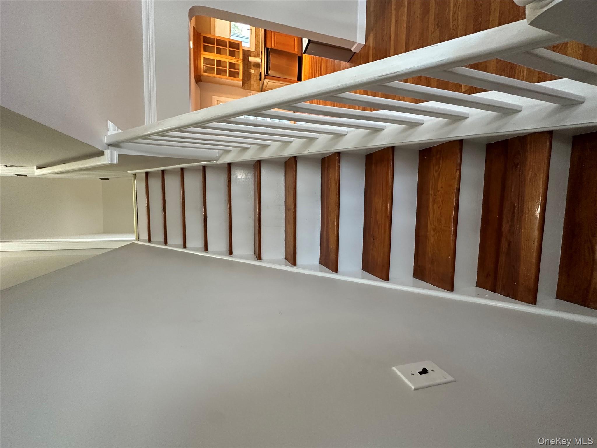 #18 photo, 75 Cornwell Avenue, Williston Park , NY 11596