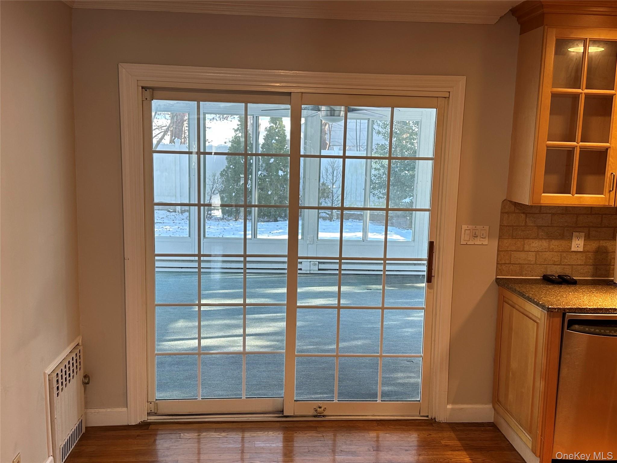 #6 photo, 75 Cornwell Avenue, Williston Park , NY 11596