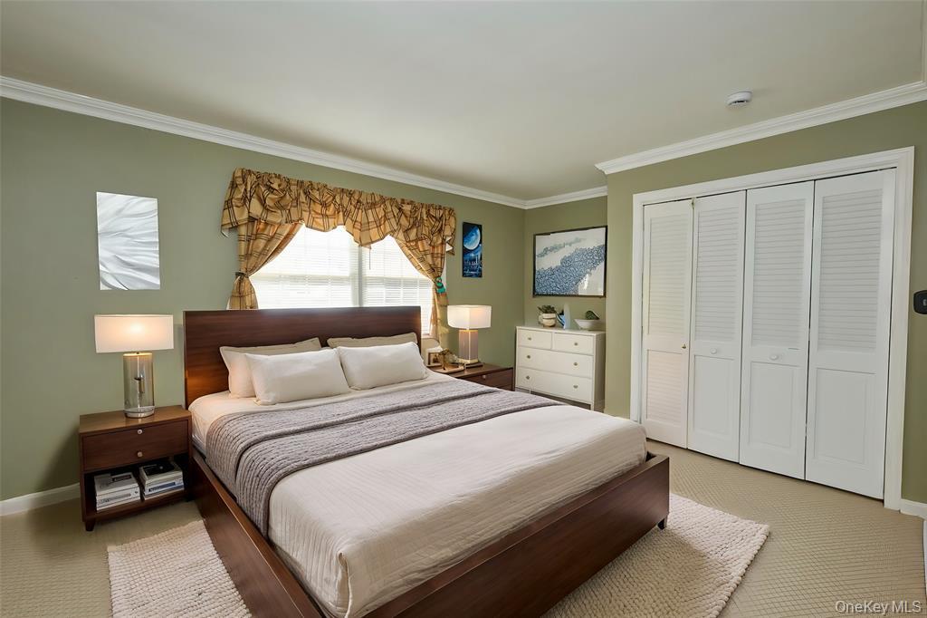 #11 photo, 695 Hunt Lane, Manhasset , NY 11030