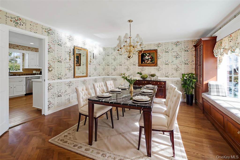 #13 photo, 695 Hunt Lane, Manhasset , NY 11030