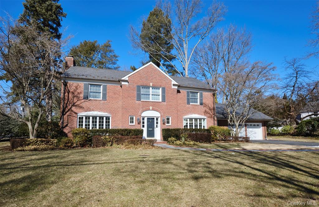 #17 photo, 695 Hunt Lane, Manhasset , NY 11030