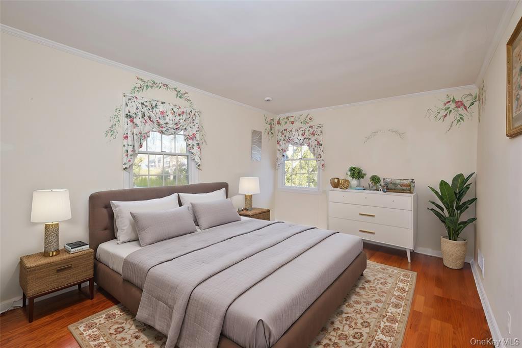 #8 photo, 695 Hunt Lane, Manhasset , NY 11030