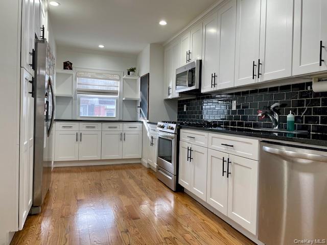 #4 photo, 117-16 205th Street, קווינס Saint Albans , NY 11412