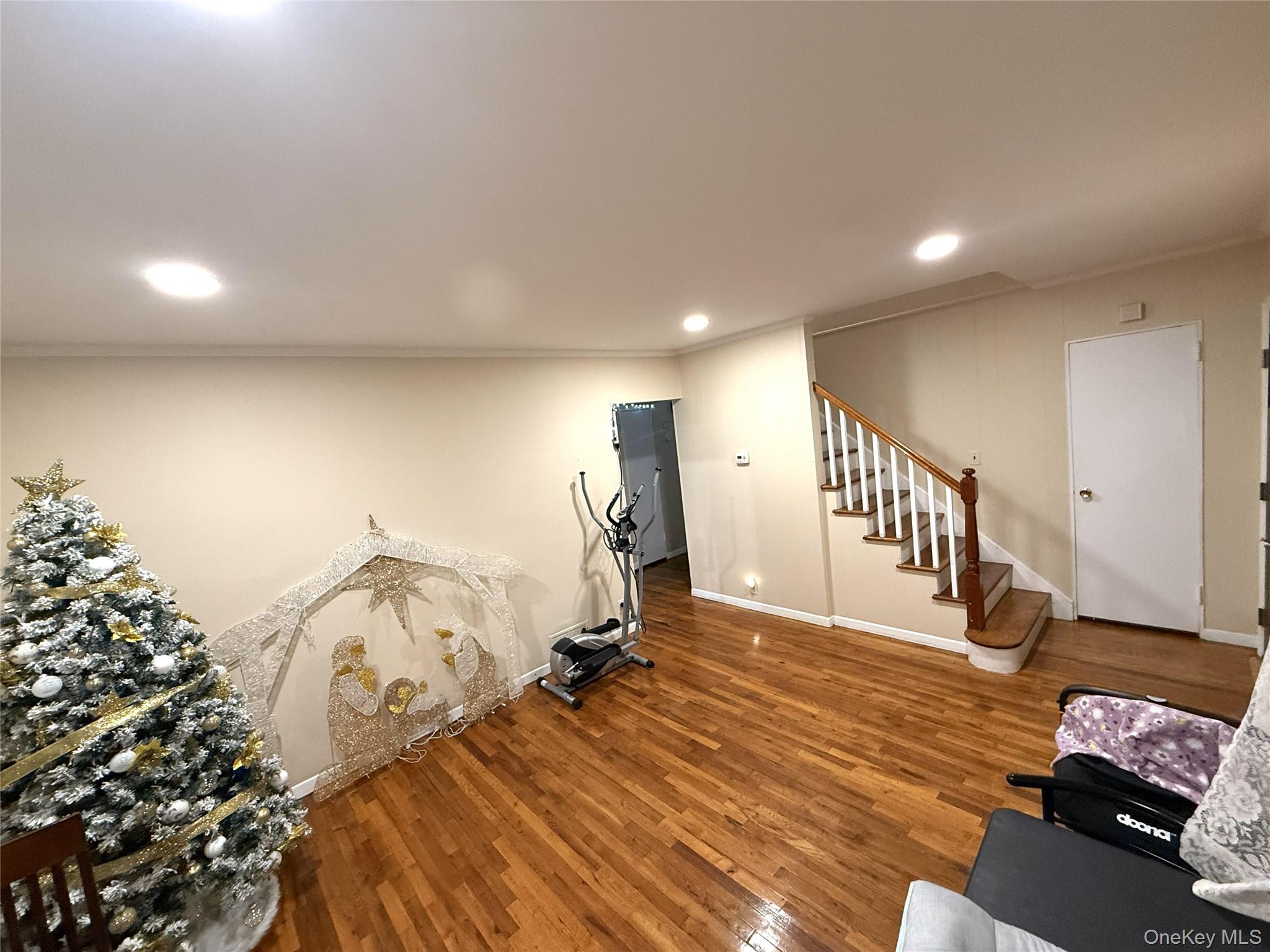 #3 photo, 7 Clarissa Drive, Hicksville , NY 11801