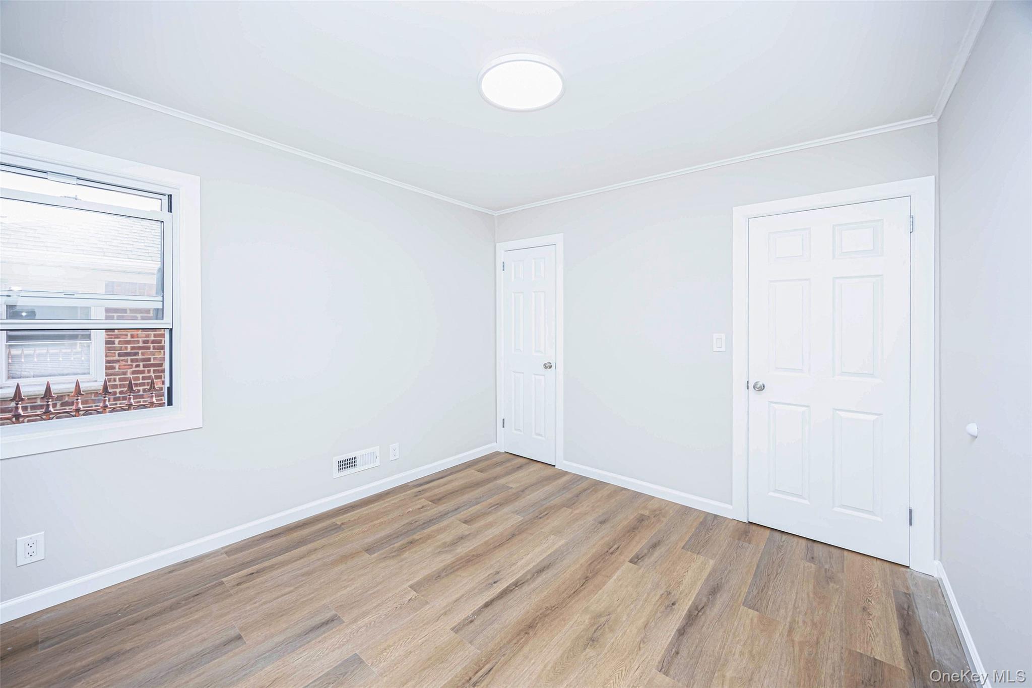 #18 photo, 157-19 16th Avenue, Whitestone , NY 11357