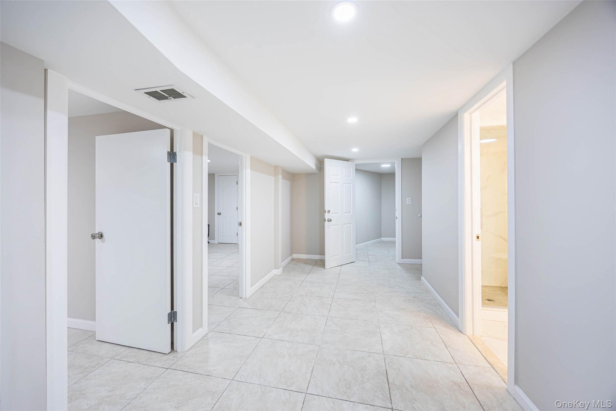 #19 photo, 157-19 16th Avenue, Whitestone , NY 11357