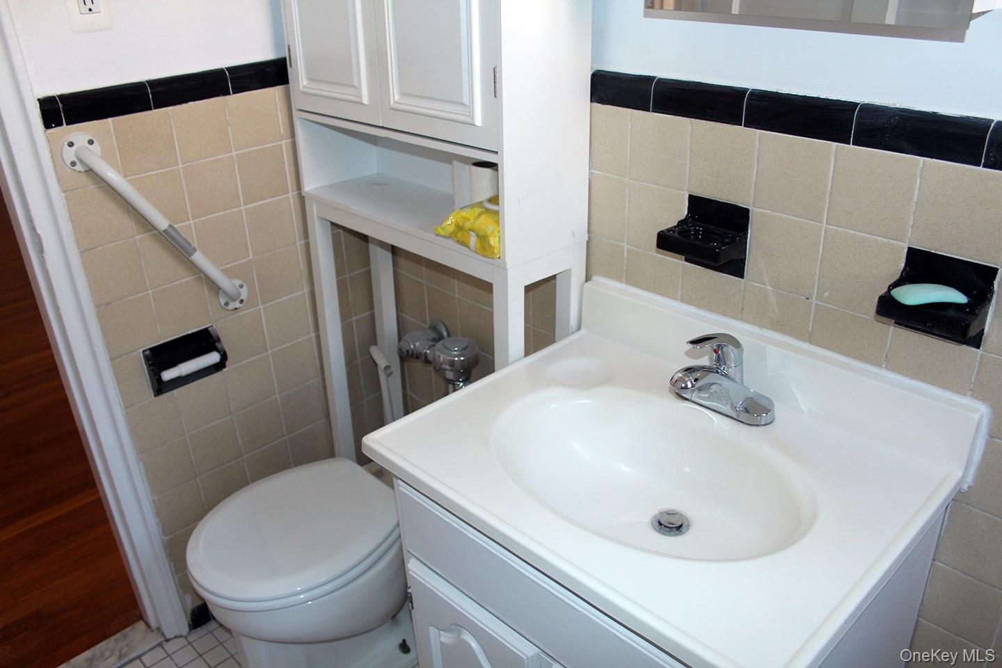 #12 photo, 811 Bronx River Road, Yonkers , NY 10708