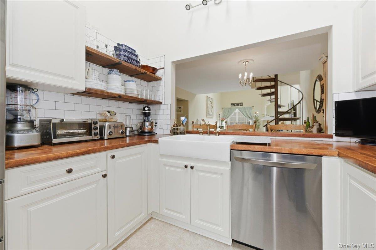 #12 photo, 15 Steven Drive, Ossining , NY 10562