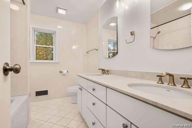 #15 photo, 93 Seton Drive, New Rochelle , NY 10804