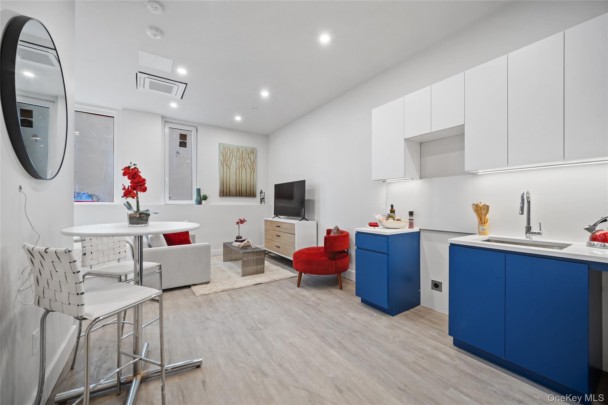 #2 photo, 40 Westchester Place, New Rochelle , NY 10801