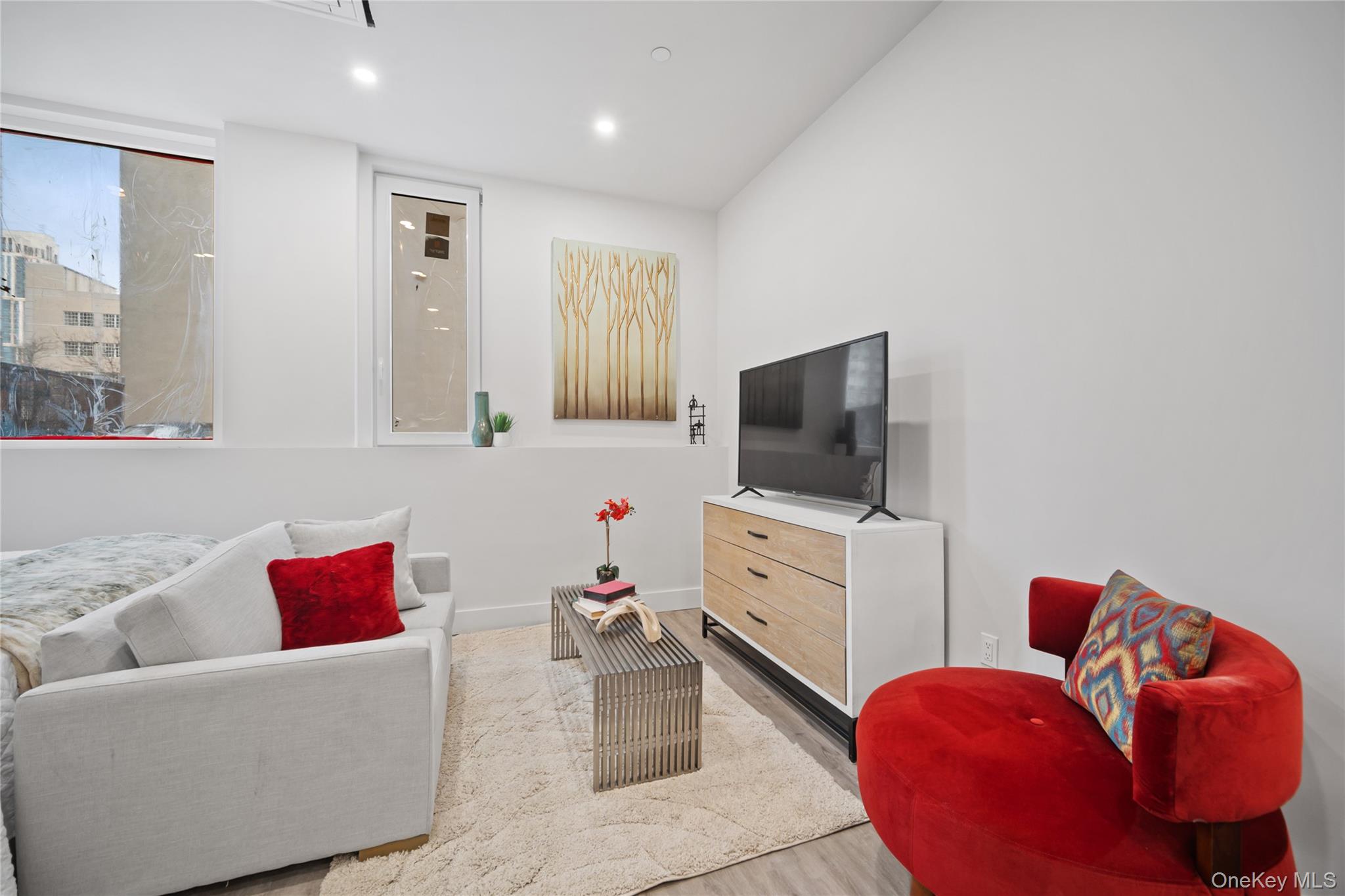 #4 photo, 40 Westchester Place, New Rochelle , NY 10801