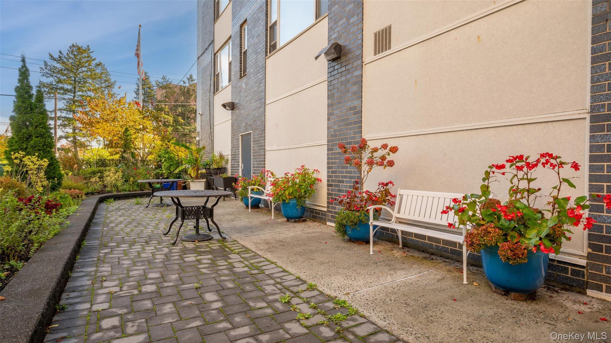 #18 photo, 20 Old Mamaroneck Road, White Plains , NY 10605