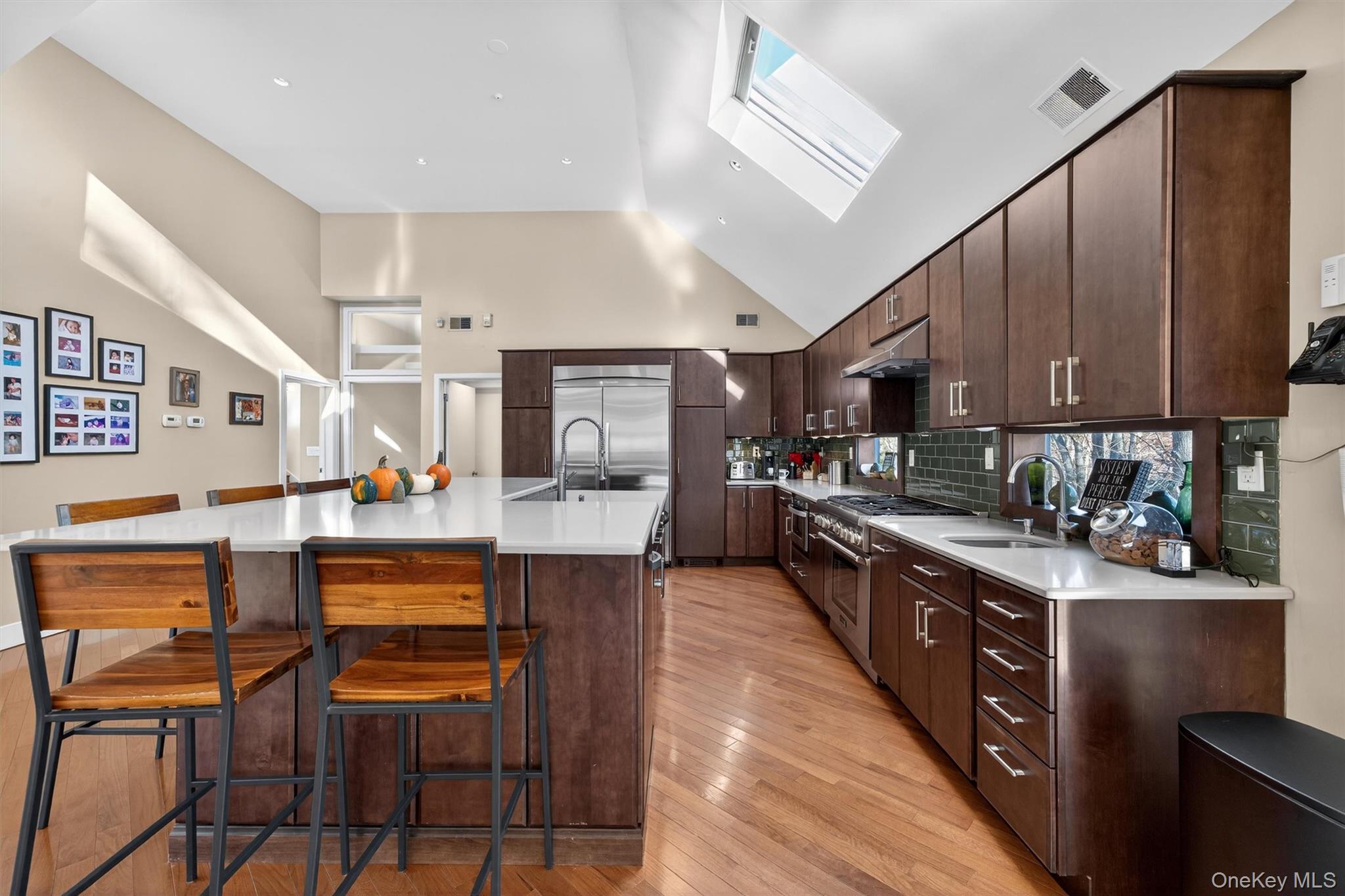 #12 photo, 13 Zeck Court, Montebello , NY 10901