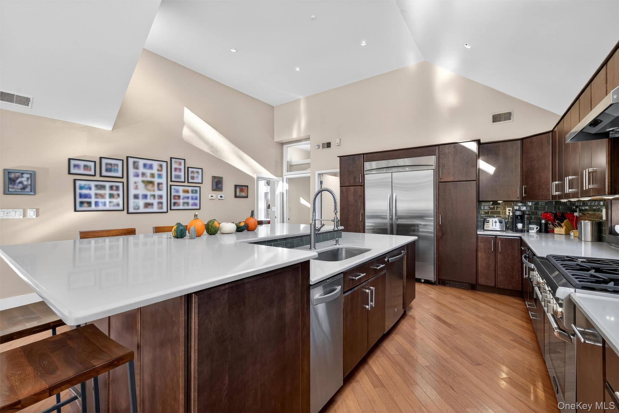 #13 photo, 13 Zeck Court, Montebello , NY 10901