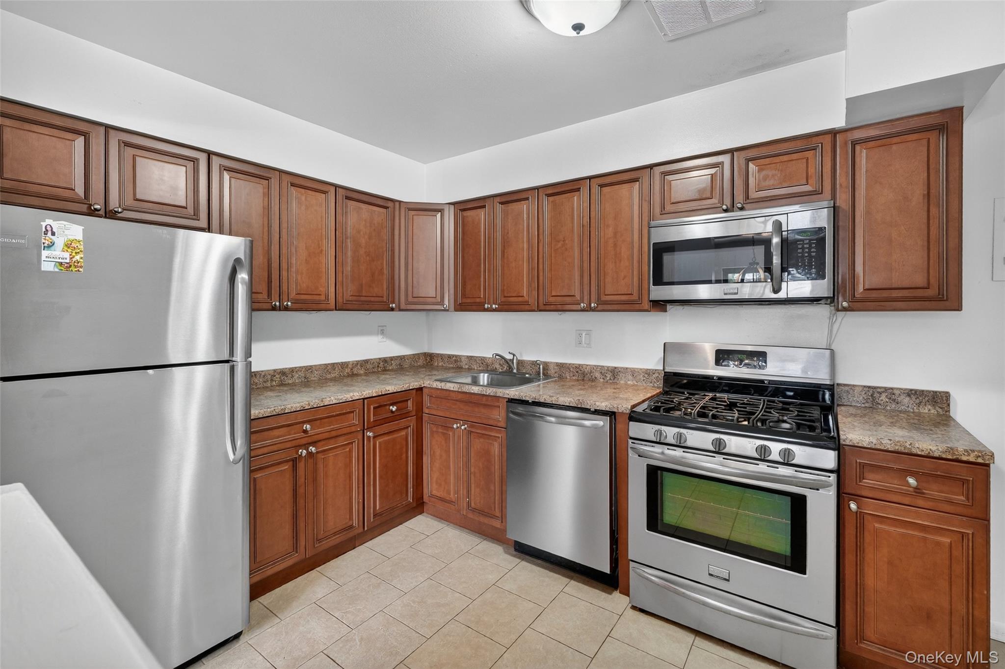 #11 photo, 9 Charles Lane, Pomona , NY 10970