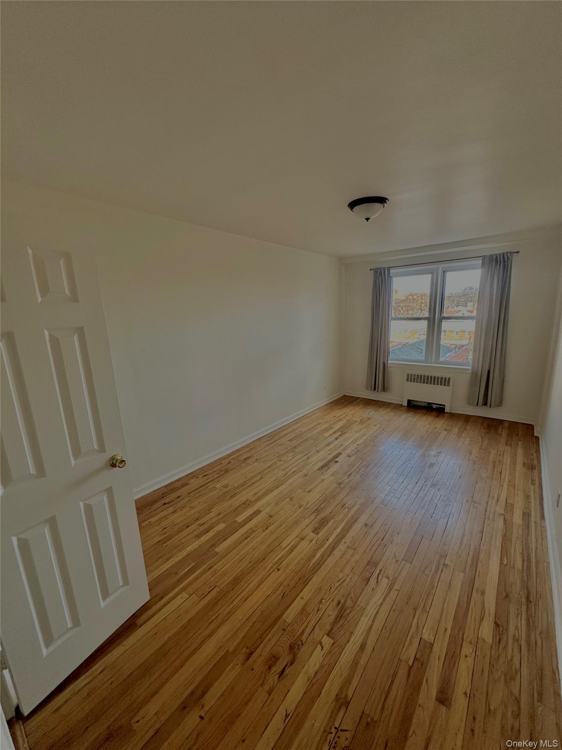 #13 photo, 2090 Barnes Avenue, Bronx , NY 10462