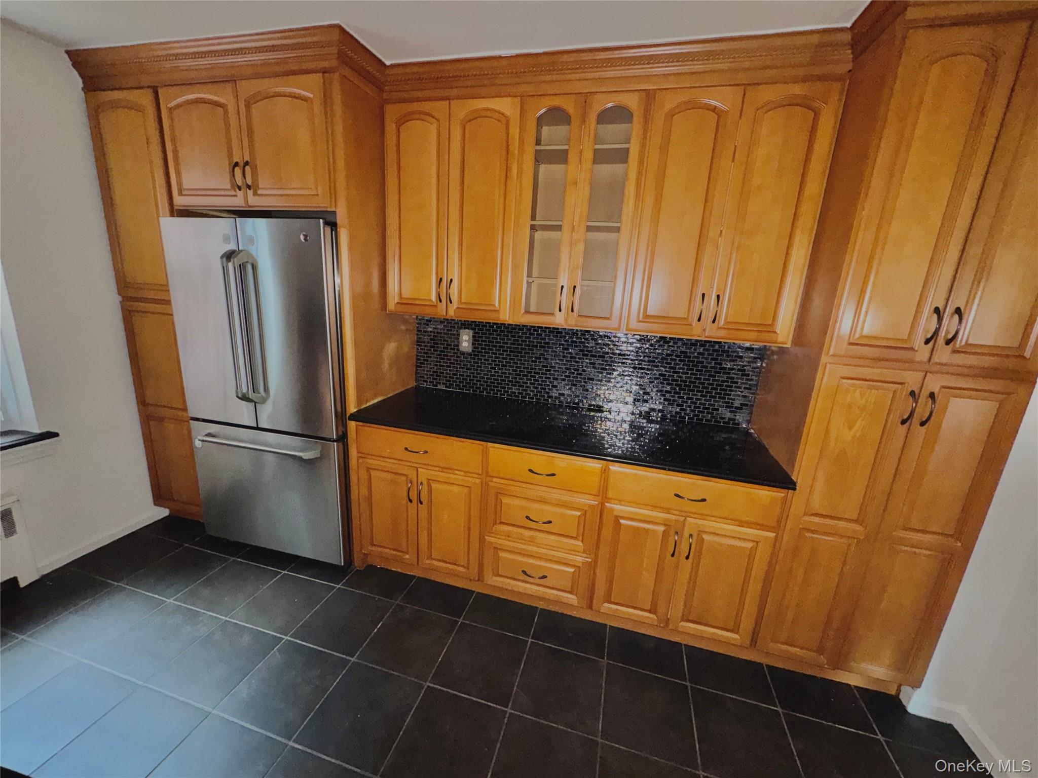 #7 photo, 2090 Barnes Avenue, Bronx , NY 10462