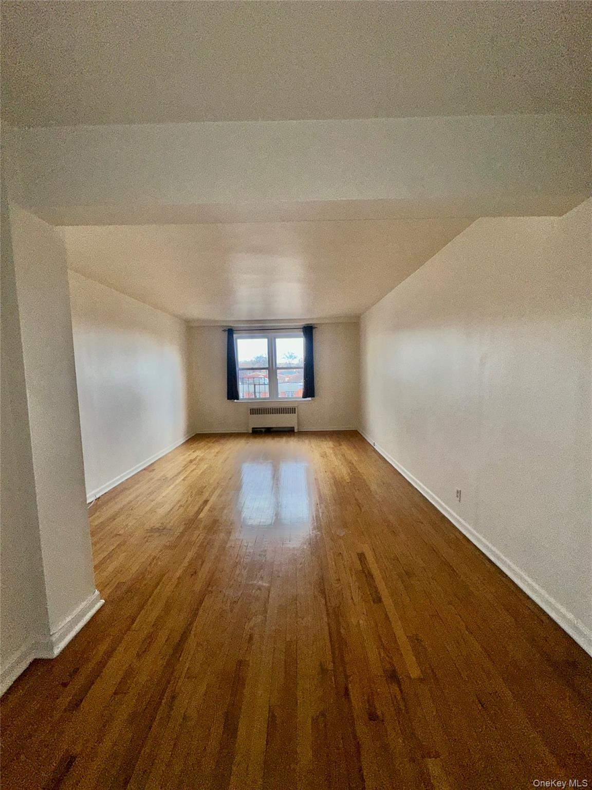 #8 photo, 2090 Barnes Avenue, Bronx , NY 10462