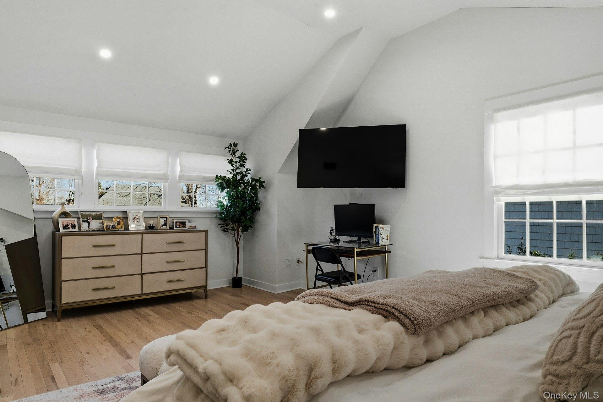 #15 photo, 47 Birch Street, Port Washington , NY 11050