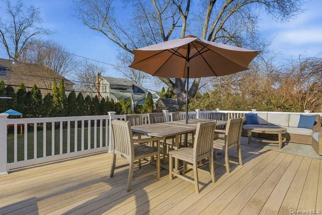 #18 photo, 47 Birch Street, Port Washington , NY 11050