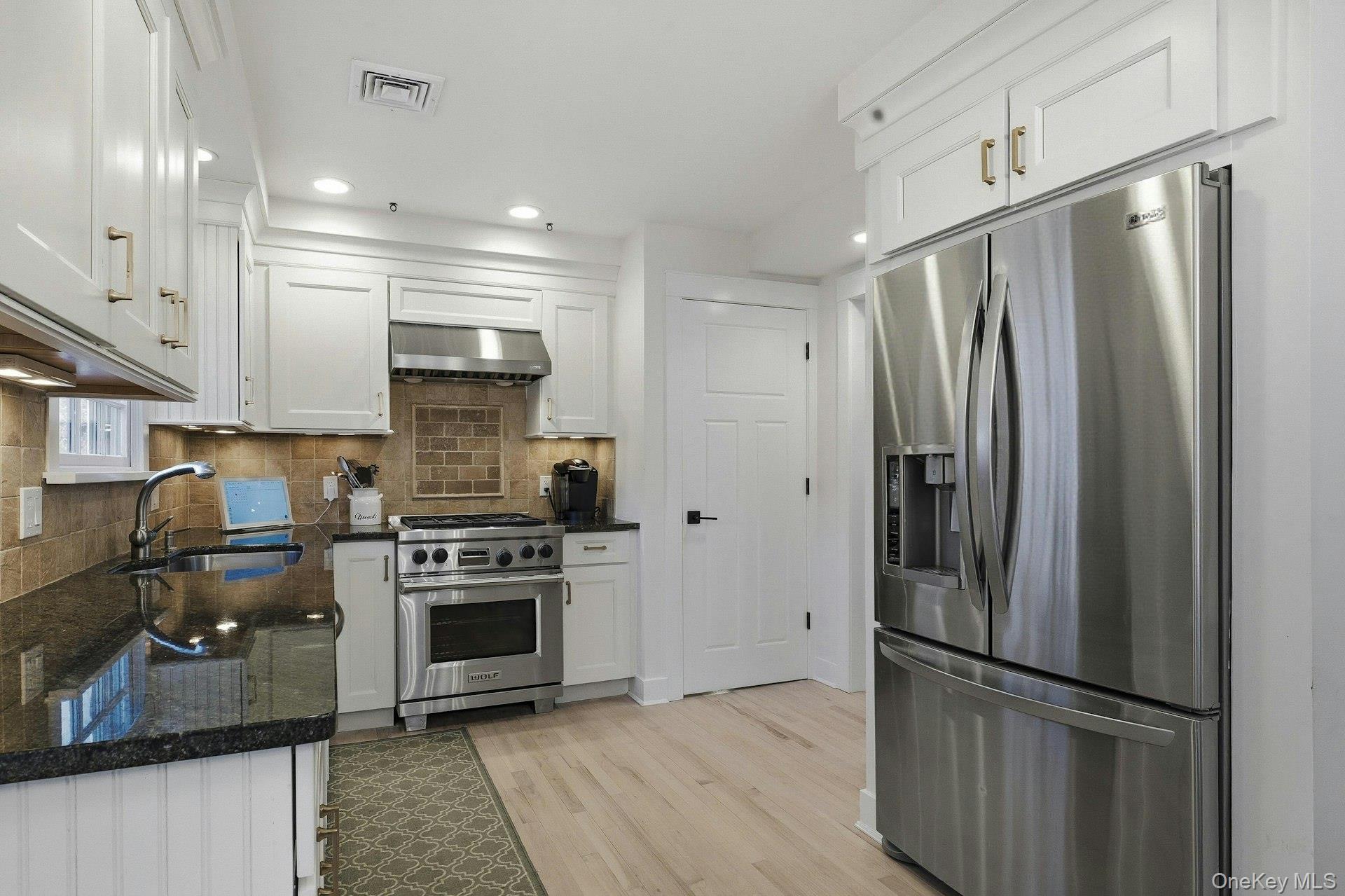 #9 photo, 47 Birch Street, Port Washington , NY 11050