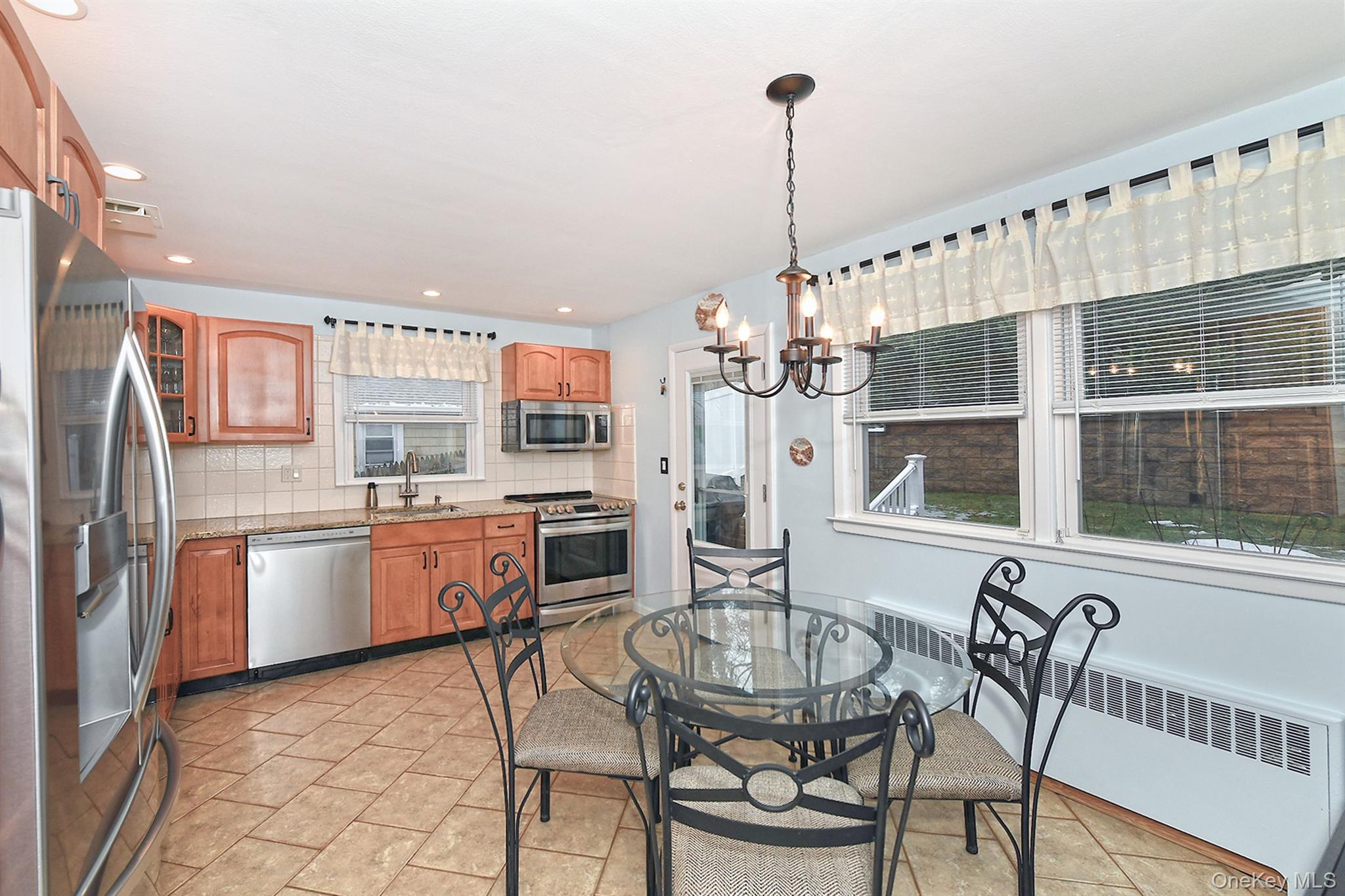 #12 photo, 257 Melville Road, South Huntington , NY 11746