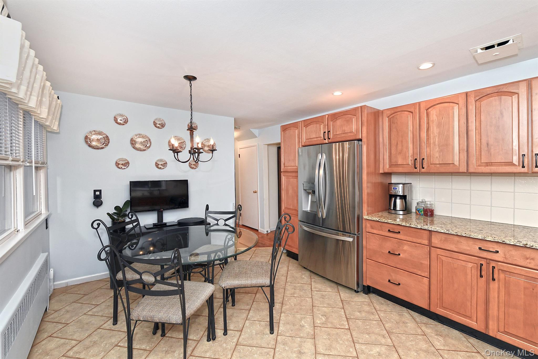 #13 photo, 257 Melville Road, South Huntington , NY 11746